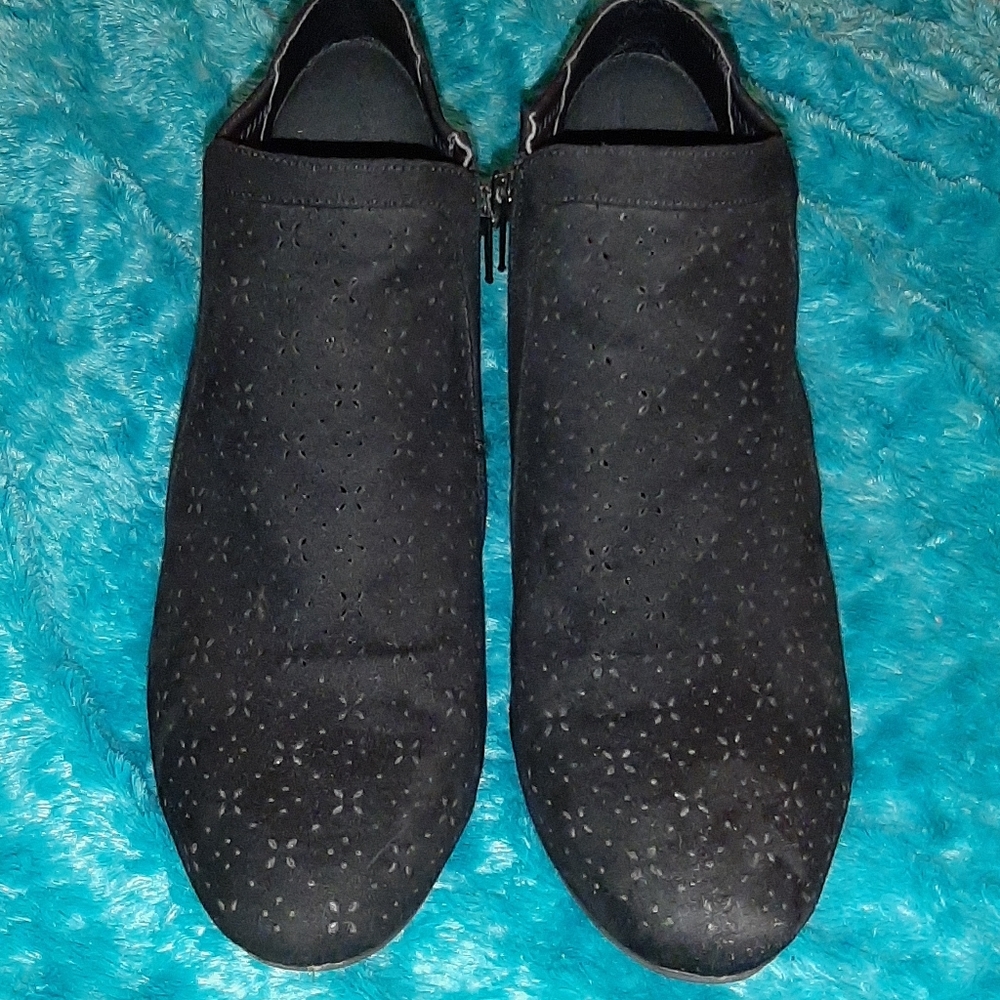 London Fog booties
